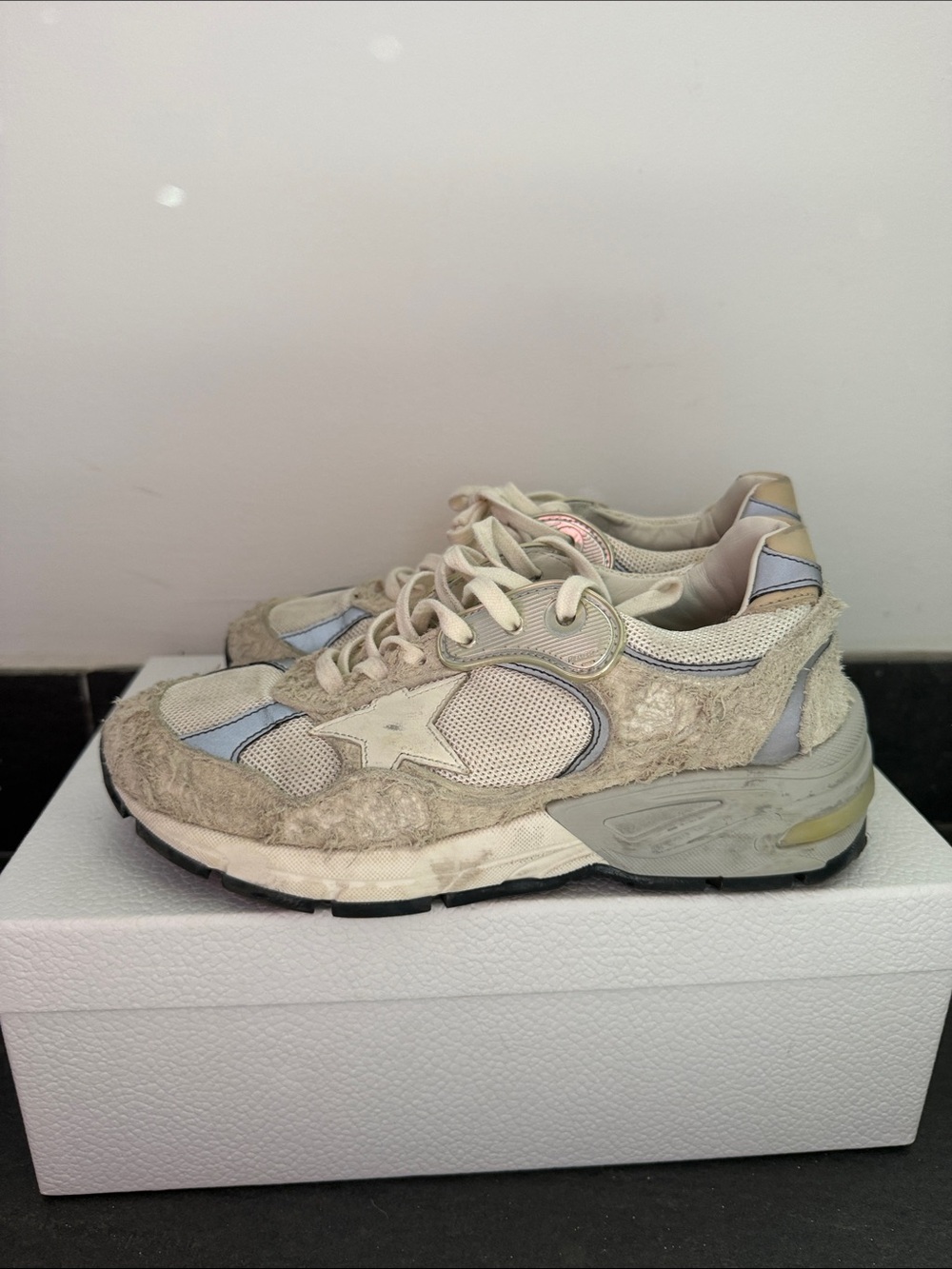 Golden Goose Deluxe Brand Women’s Dad Star Sneakers in white / grey, size 35 - Picture 5 of 13